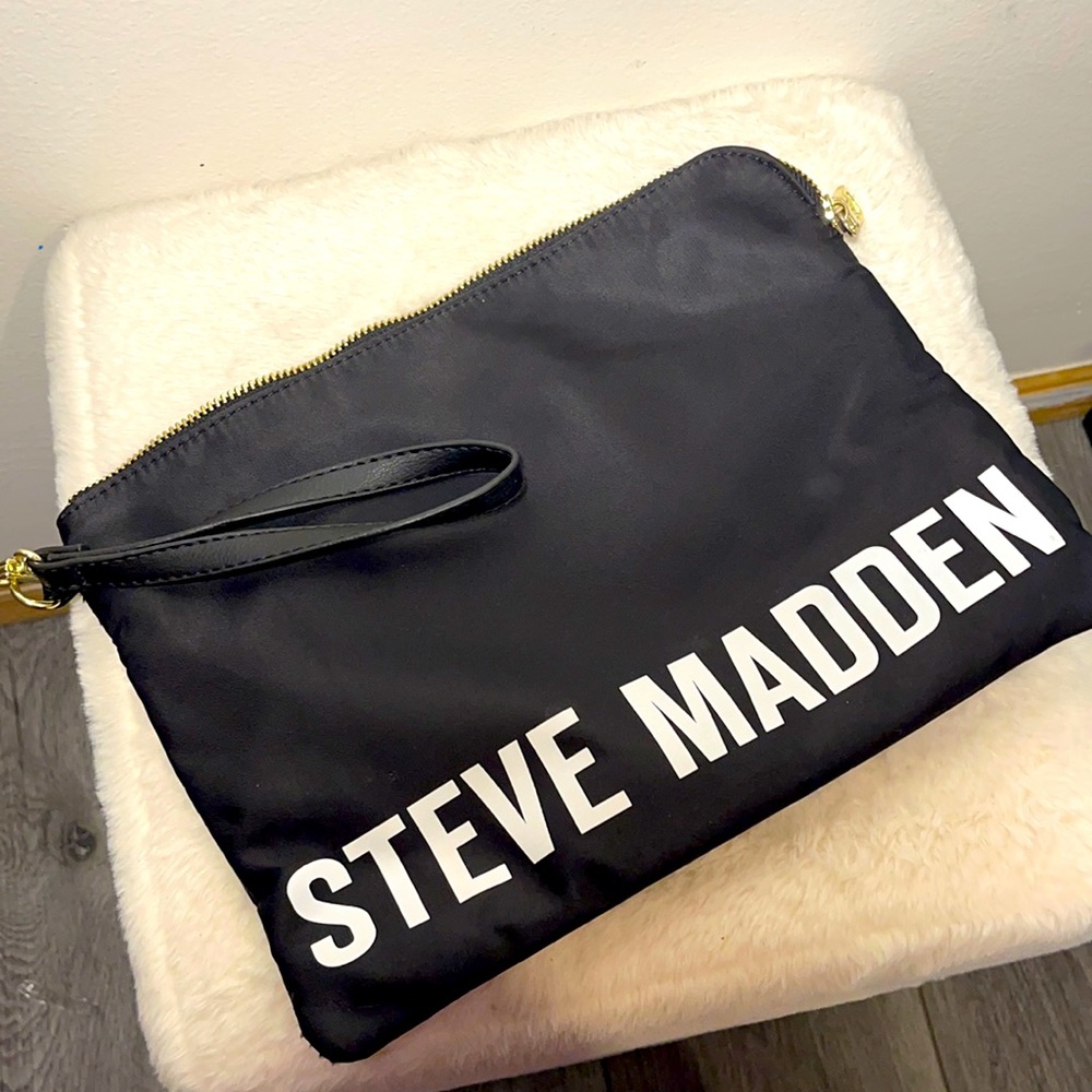 Steve Madden wrist bag